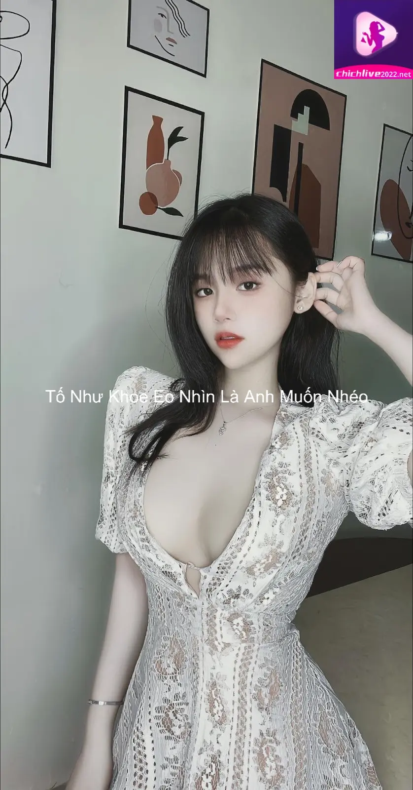 Tố Như Khoe Eo Nhìn Là Anh Muốn Nhéo 2