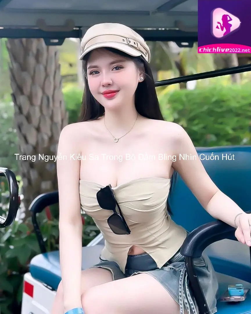 Trang Nguyễn Kiêu Sa Trong Bộ Đầm Bling Nhìn Cuốn Hút 4